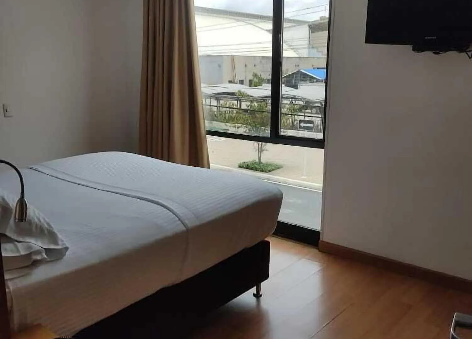 ****  Hotel Dorado Ferial Bogota Colombia