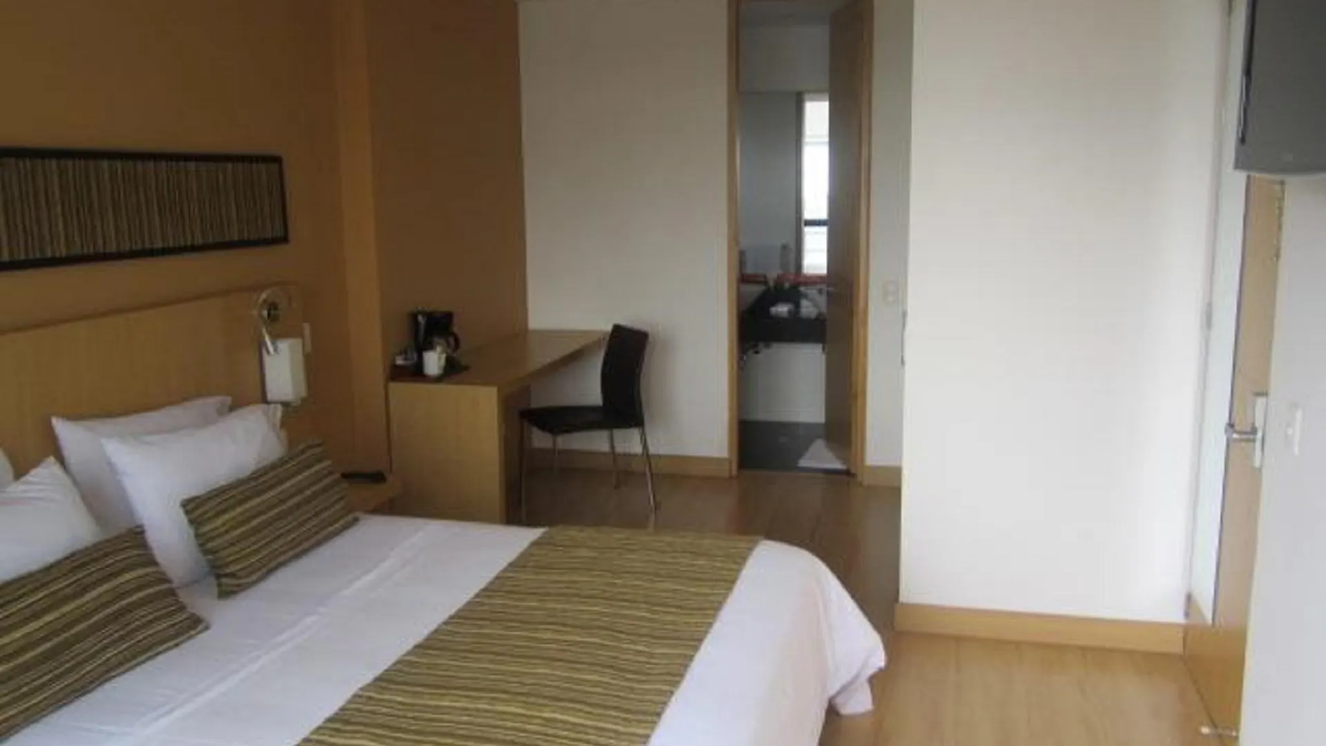 Hotel Dorado Ferial Bogota